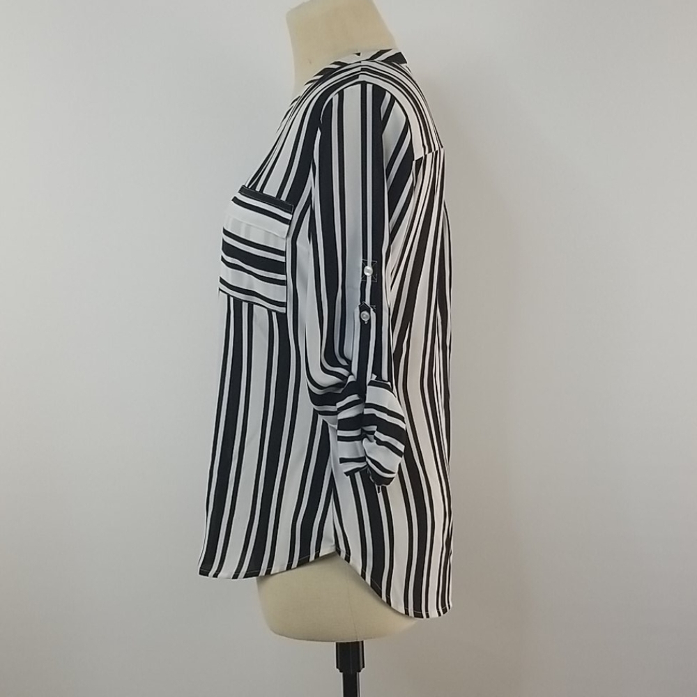 Express white and black striped top small - Picture 4 of 6